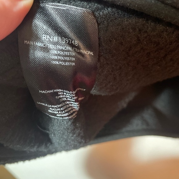 Slate & STONE Snap Front Fleece Pullover in black - Picture 13 of 15